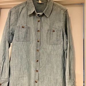 Appleseeds Light Denim button down with white stitching detail